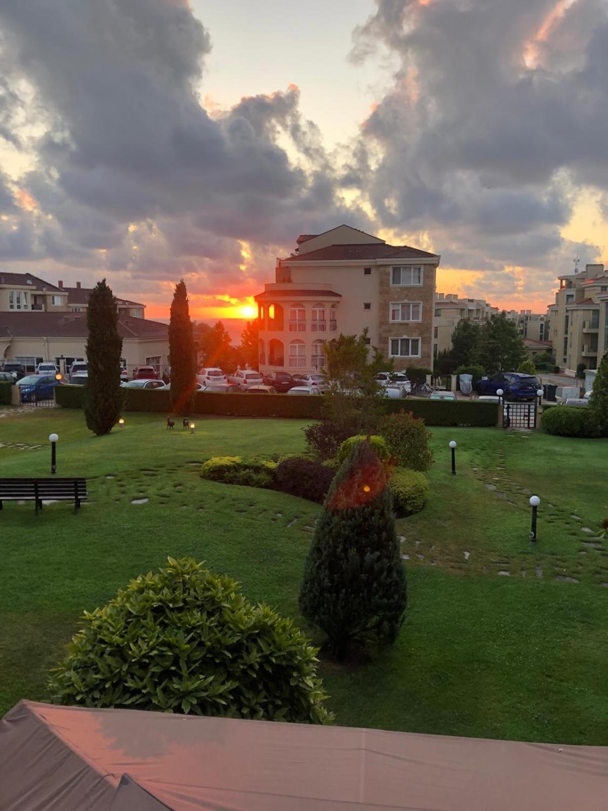 Studio B28 Sunny Island Chernomorez Chernomorets Luaran gambar